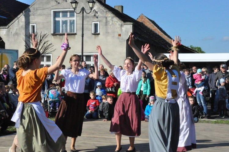 6. Święto Rodziny i 7. Jarmark Cysterski w Jemielnicy