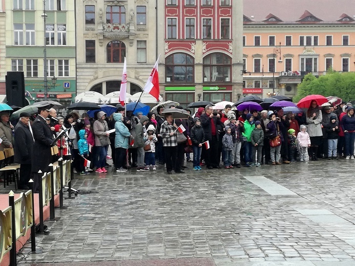 Dzień Flagi Rzeczpospolitej Polskiej we Wrocławiu