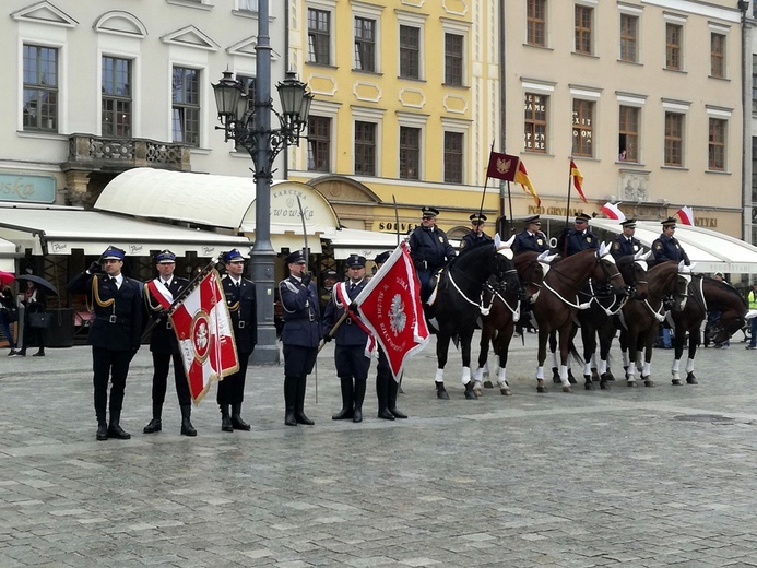 Dzień Flagi Rzeczpospolitej Polskiej we Wrocławiu