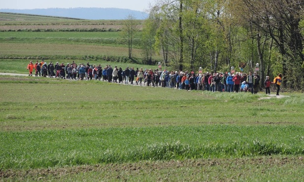 Przez sielskie krajobrazy wiedzie trasa drugiego dnia