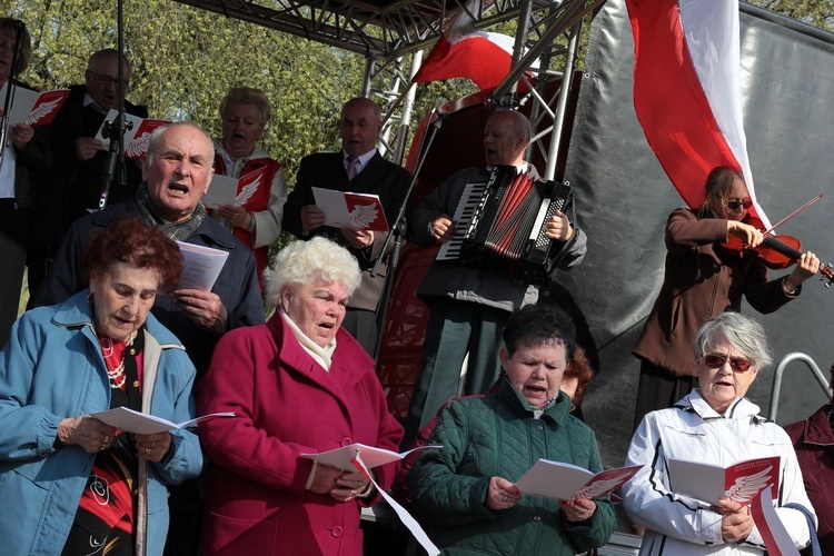 Koszalińskie śpiewanie pieśni patriotycznych