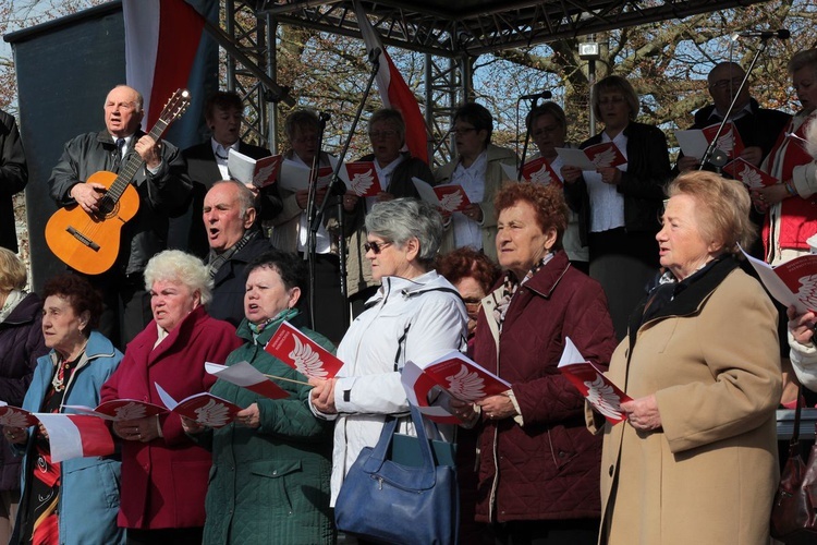 Koszalińskie śpiewanie pieśni patriotycznych