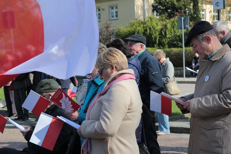 Koszalińskie śpiewanie pieśni patriotycznych