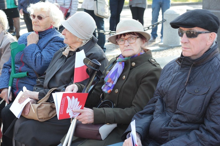 Koszalińskie śpiewanie pieśni patriotycznych