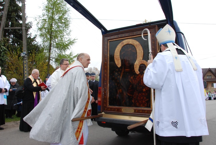 Powitanie ikony MB Częstochowskiej w Nowem