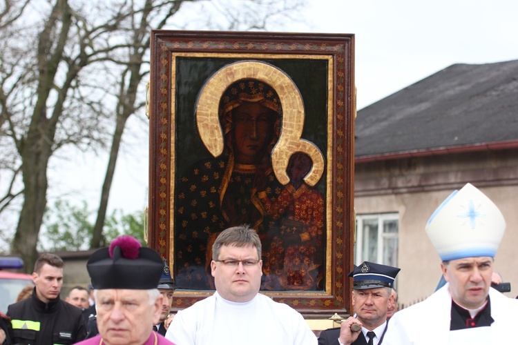 Powitanie ikony MB Częstochowskiej w Nowem