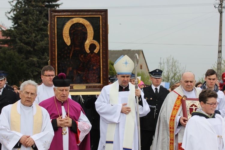 Powitanie ikony MB Częstochowskiej w Nowem