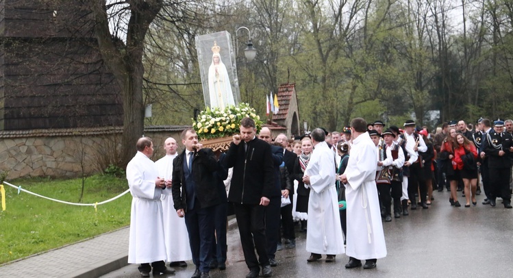 MB Fatimska nawiedza rodziny w Szyku