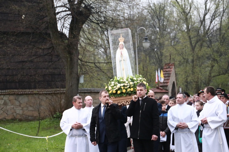 MB Fatimska nawiedza rodziny w Szyku