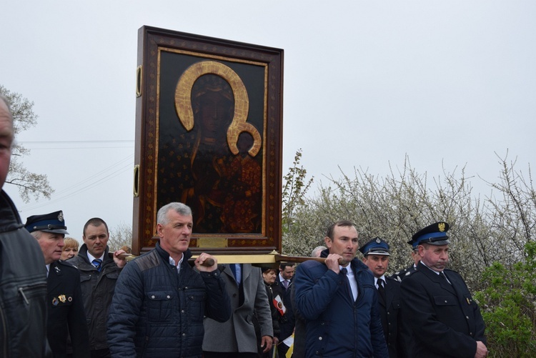 Powitanie ikony MB Częstochowskiej w Miłonicach