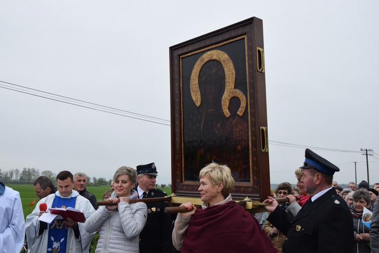 Powitanie ikony MB Częstochowskiej w Miłonicach