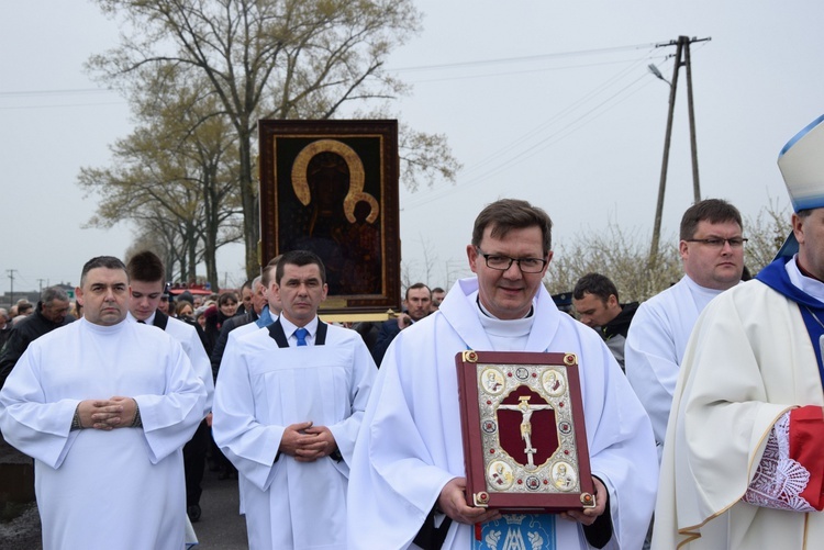 Powitanie ikony MB Częstochowskiej w Miłonicach