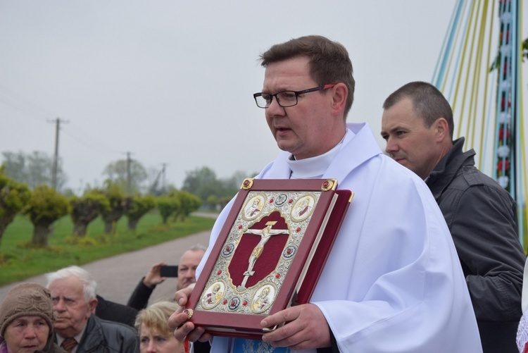 Powitanie ikony MB Częstochowskiej w Miłonicach