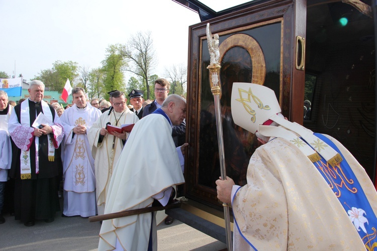 Powitanie ikony MB Częstochowskiej w Krośniewicach