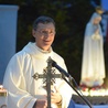o. Javier Álvarez-Ossorio SScc podziękował biskupowi na ustanowienie nowego sanktuarium.