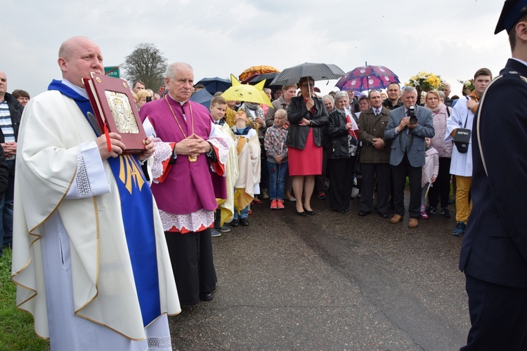 Powitanie ikony MB Częstochowskiej w Imielnie