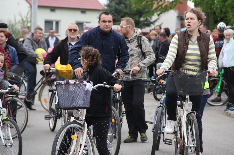 Motocykliści w kościele w Zgórsku