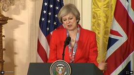 Theresa May rozmawiała z Macronem