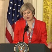 Theresa May rozmawiała z Macronem