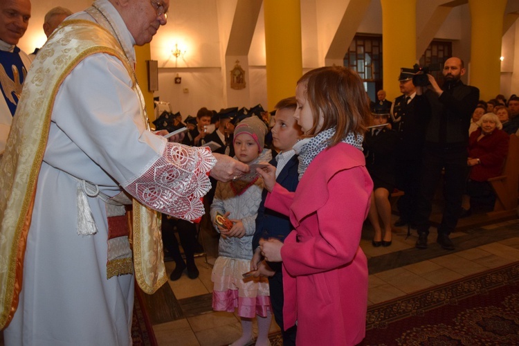 Powitanie ikony MB Częstochowskiej w Ostrowach