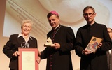 Wręczenie pierwszej nagrody Caritas "Dzban św. Jana Kantego"...