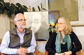 ◄	Michael i Margaret Fenelonowie na spotkaniu w Centrum Szensztackim w Zabrzu-Rokitnicy.