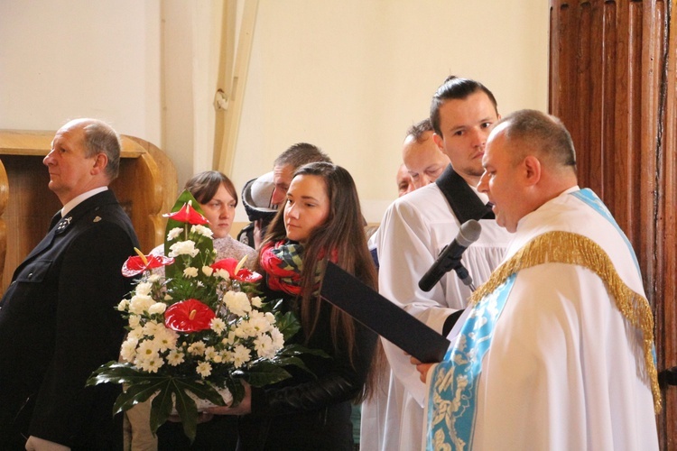 Powitanie ikony MB Częstochowskiej w Dąbrowicach