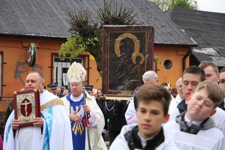 Powitanie ikony MB Częstochowskiej w Dąbrowicach