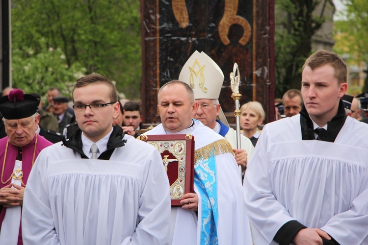 Powitanie ikony MB Częstochowskiej w Dąbrowicach