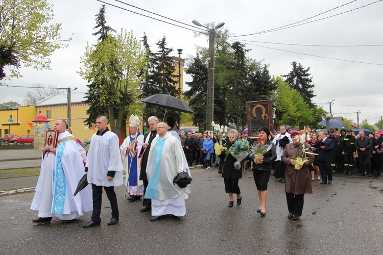 Powitanie ikony MB Częstochowskiej w Dąbrowicach