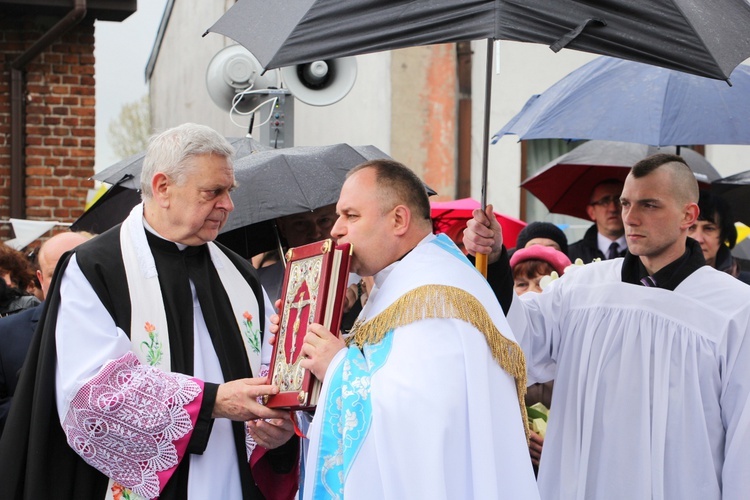 Powitanie ikony MB Częstochowskiej w Dąbrowicach