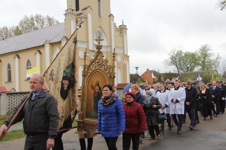 Powitanie ikony MB Częstochowskiej w Dąbrowicach