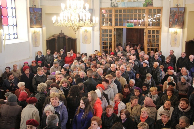 Powitanie ikony MB Częstochowskiej w Dzierzbicach