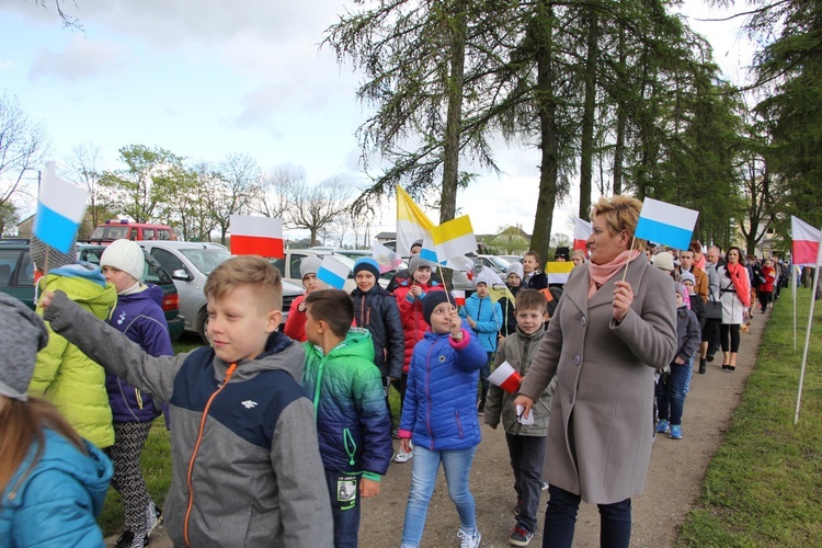 Powitanie ikony MB Częstochowskiej w Dzierzbicach