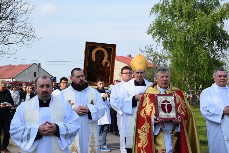 Powitanie ikony MB Częstochowskiej w parafii Sobótka