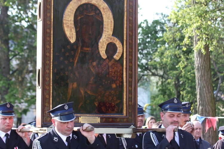 Powitanie ikony MB Częstochowskiej w Mazewie