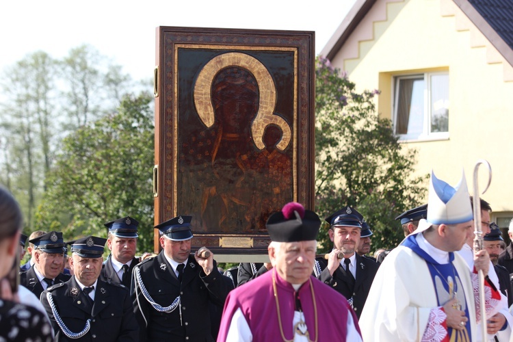 Powitanie ikony MB Częstochowskiej w Mazewie