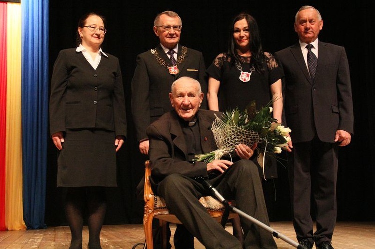 Ks. Marian Malarz Honorowym Obywatelem Puław