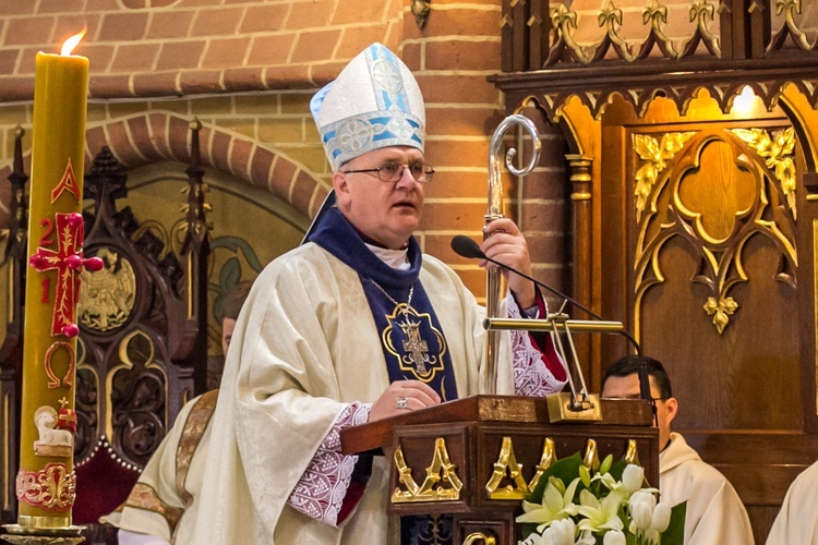 Poświęcenie kapliczek w Gietrzwałdzie