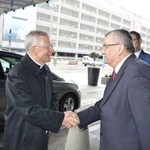 Abp Marek Jędraszewski w Kraków Airport 