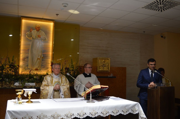 Abp Marek Jędraszewski w Kraków Airport 