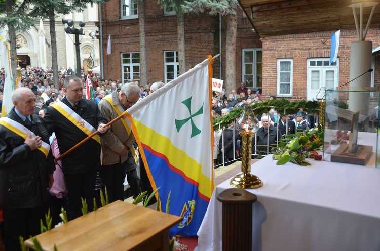 Fatimskie uroczystości w Sulisławicach 