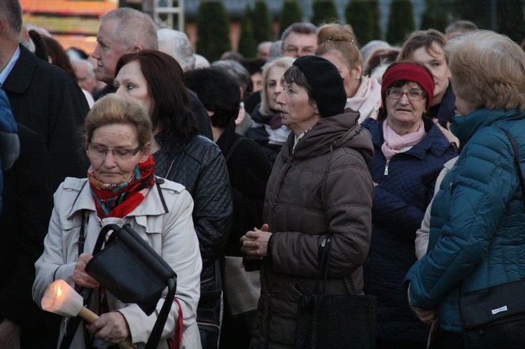 100.rocznica objawień fatimskich w parafii Matki Bożej Fatimskiej w Lublinie