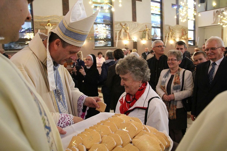 Komorowice Obszary - zawierzenie diecezji Sercu Maryi - cz. 2