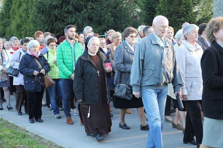 Komorowice Obszary - zawierzenie diecezji Sercu Maryi - cz. 2