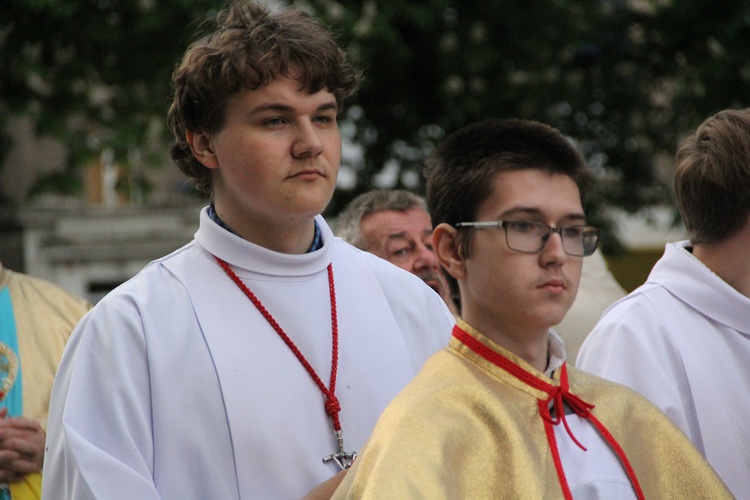 Nabożństwo fatimskie i instalacja relikwii św. Hiacynty i św. Franciszka