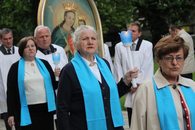 Nabożństwo fatimskie i instalacja relikwii św. Hiacynty i św. Franciszka