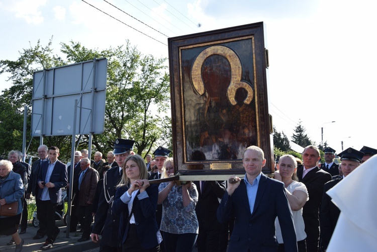 Powitanie ikony MB Częstochowskiej w Topoli Królewskiej