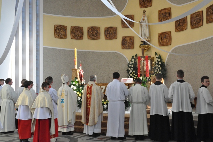 Obchody fatimskie w Kolonii Łomnickiej