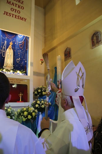 Nabożeństwo Fatimskie w parafii Jezusa Chrystusa Króla Wszechświata w Rawie Maz. 